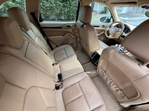Used 2013 Porsche Cayenne Diesel AWD/4WD image 14