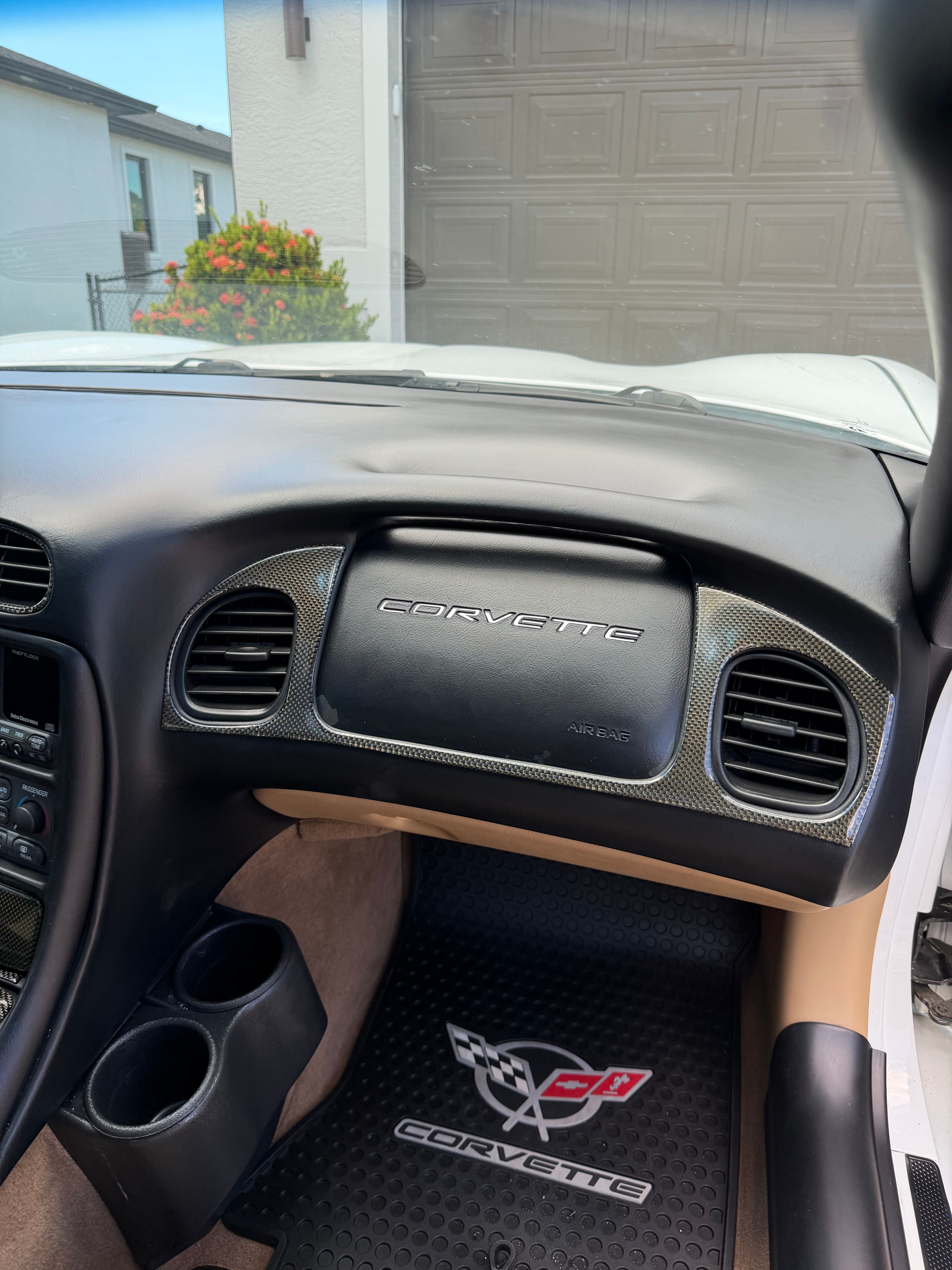 Used 1998 Chevrolet Corvette Coupe w/ Roof Pkg RWD image 20