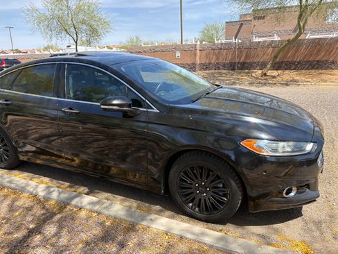 Used 2014 Ford Fusion Energi Titanium w/ Driver Assist Package FWD image 4