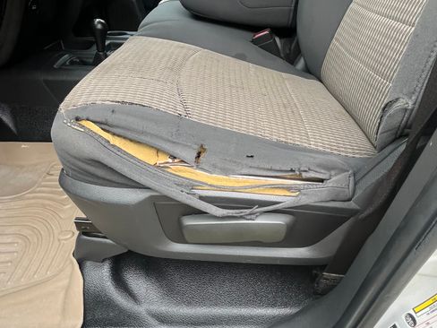 Used 2012 RAM 3500 ST w/ Chrome Appearance Group image 14