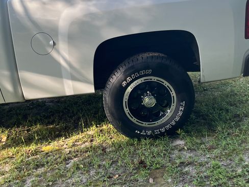 Used 2013 Chevrolet Silverado 1500 W/T RWD image 13