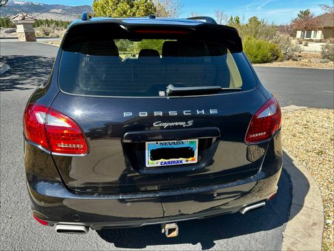 Used 2013 Porsche Cayenne S image 17