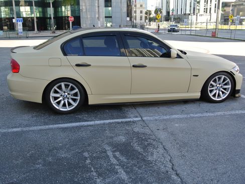 Used 2011 BMW 328i Sedan image 2