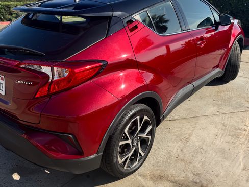 Used 2019 Toyota C-HR Limited image 5