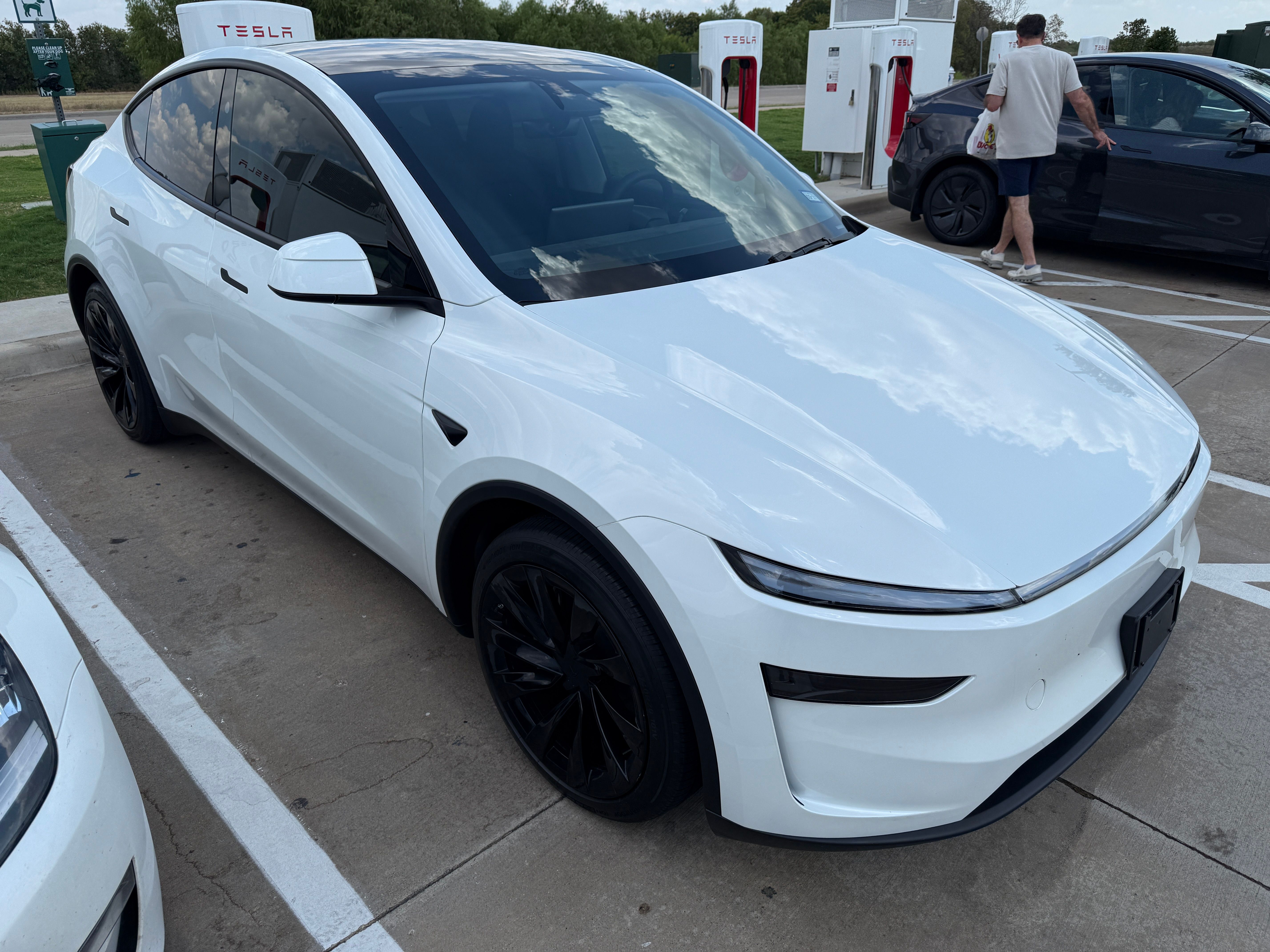 Used 2026 Tesla Model Y Long Range AWD/4WD image 13