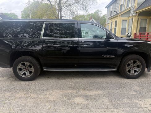 Used 2020 GMC Yukon XL SLE w/ Convenience Package RWD image 5