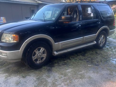 Used 2005 Ford Expedition Eddie Bauer RWD image 5