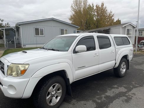 Used 2008 Toyota Tacoma 4x4 Double Cab image 2