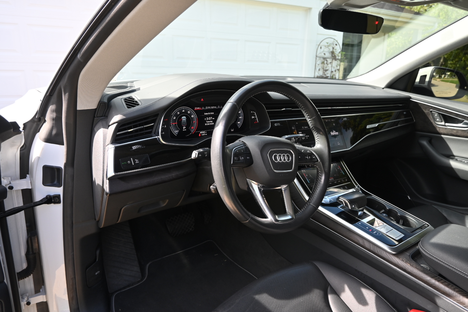 Used 2019 Audi Q8 Prestige AWD/4WD image 12
