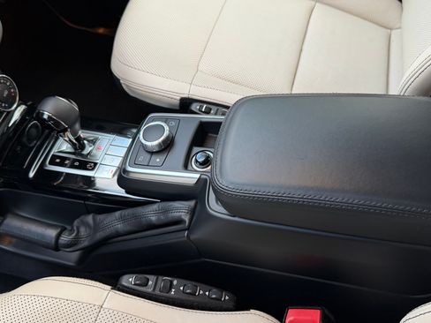 Used 2017 Mercedes-Benz G 550 image 18