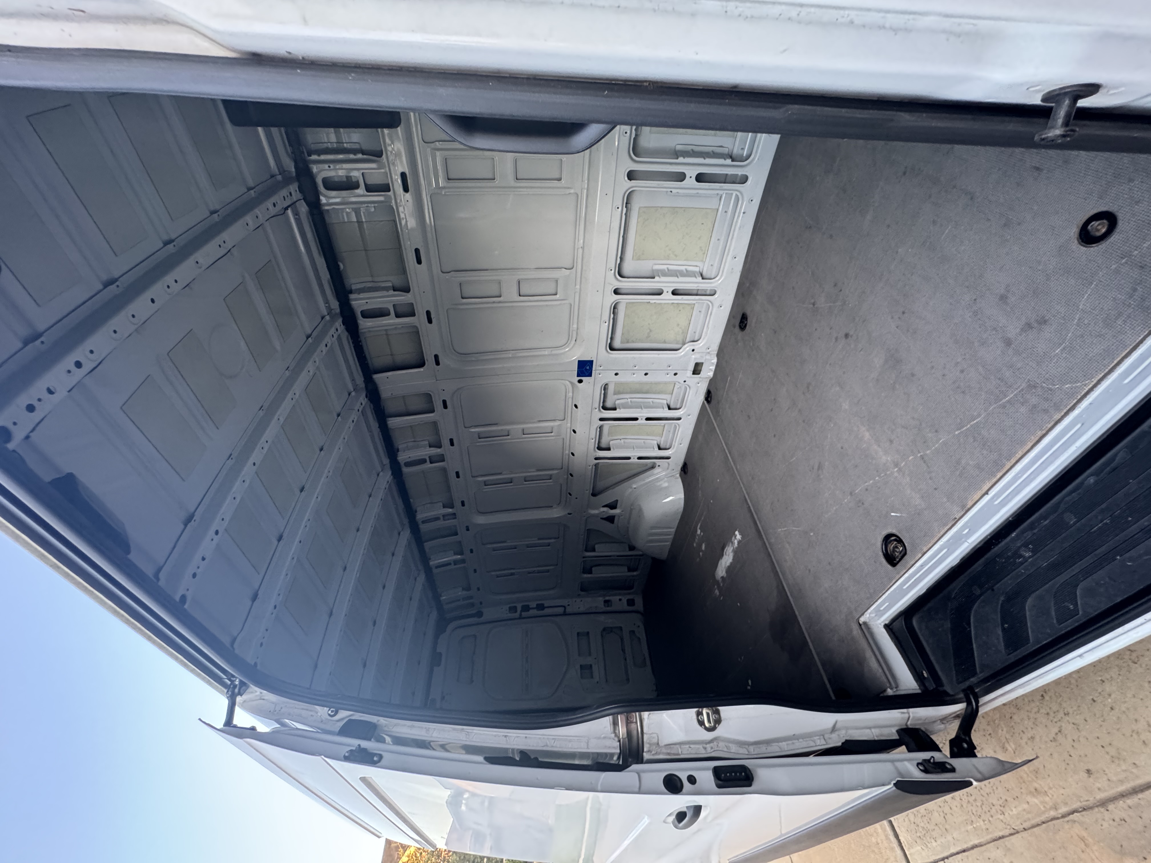 Used 2021 Mercedes-Benz Sprinter 2500 image 15