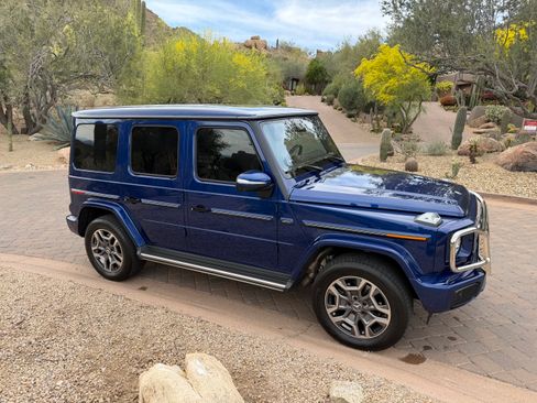 Used 2025 Mercedes-Benz G 550 image 4