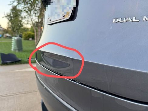 Used 2023 Tesla Model Y Long Range image 10