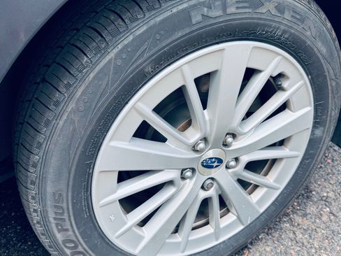 Used 2017 Subaru Impreza 2.0i Premium AWD/4WD image 11