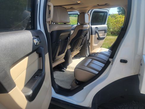 Used 2006 HUMMER H3 AWD/4WD image 14