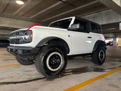 Used 2022 Ford Bronco Black Diamond w/ Sasquatch Package AWD/4WD image 11