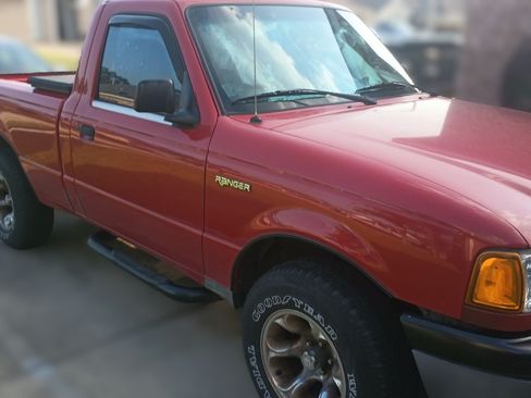 Used 2003 Ford Ranger XL image 1
