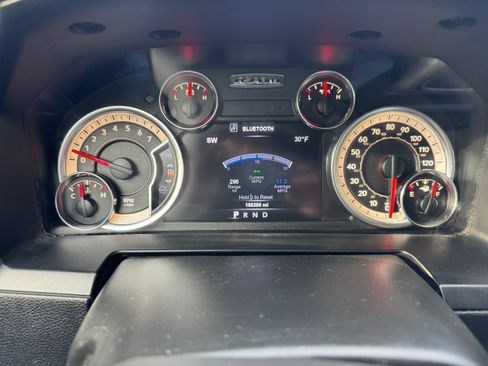 Used 2017 RAM 1500 Laramie w/ Convenience Group image 9