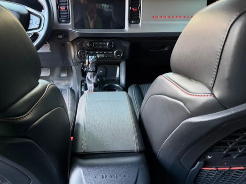 Used 2024 Ford Bronco Raptor image 8