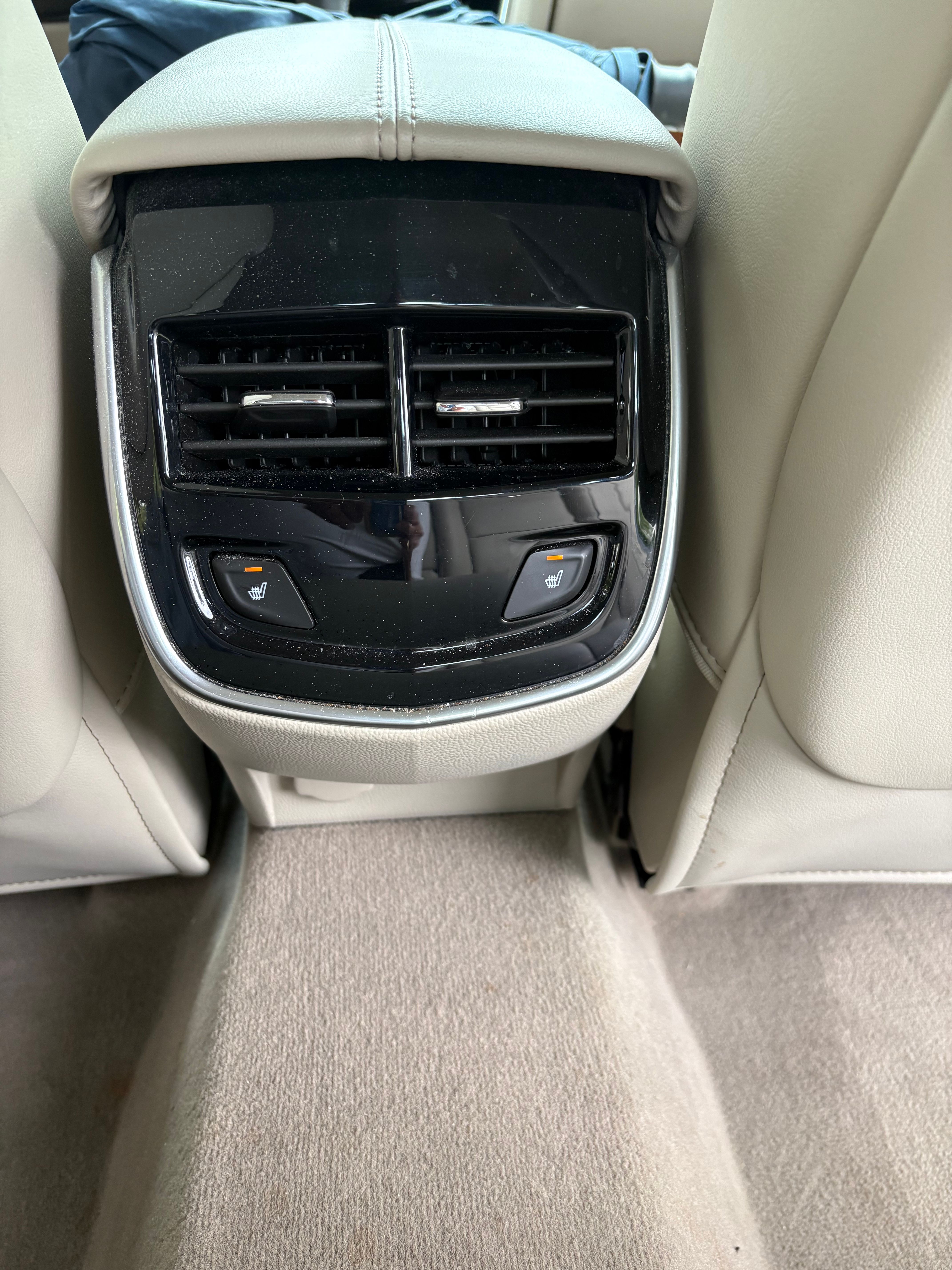 Used 2014 Cadillac XTS Luxury w/ Driver Awareness Package AWD/4WD image 17