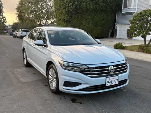 Used 2019 Volkswagen Jetta S w/ Driver Assistance Package FWD image 4
