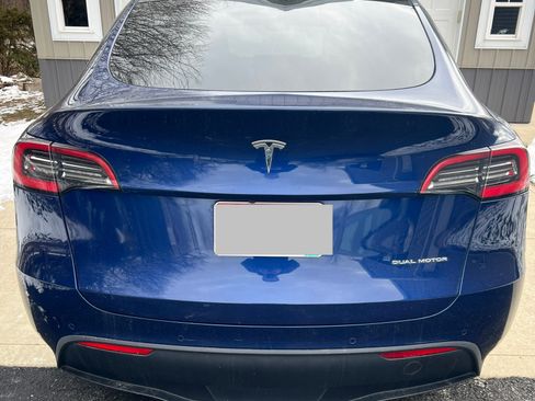 Used 2021 Tesla Model Y Long Range image 5