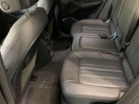 Used 2020 Audi Q5 2.0T Premium w/ Convenience Package image 9