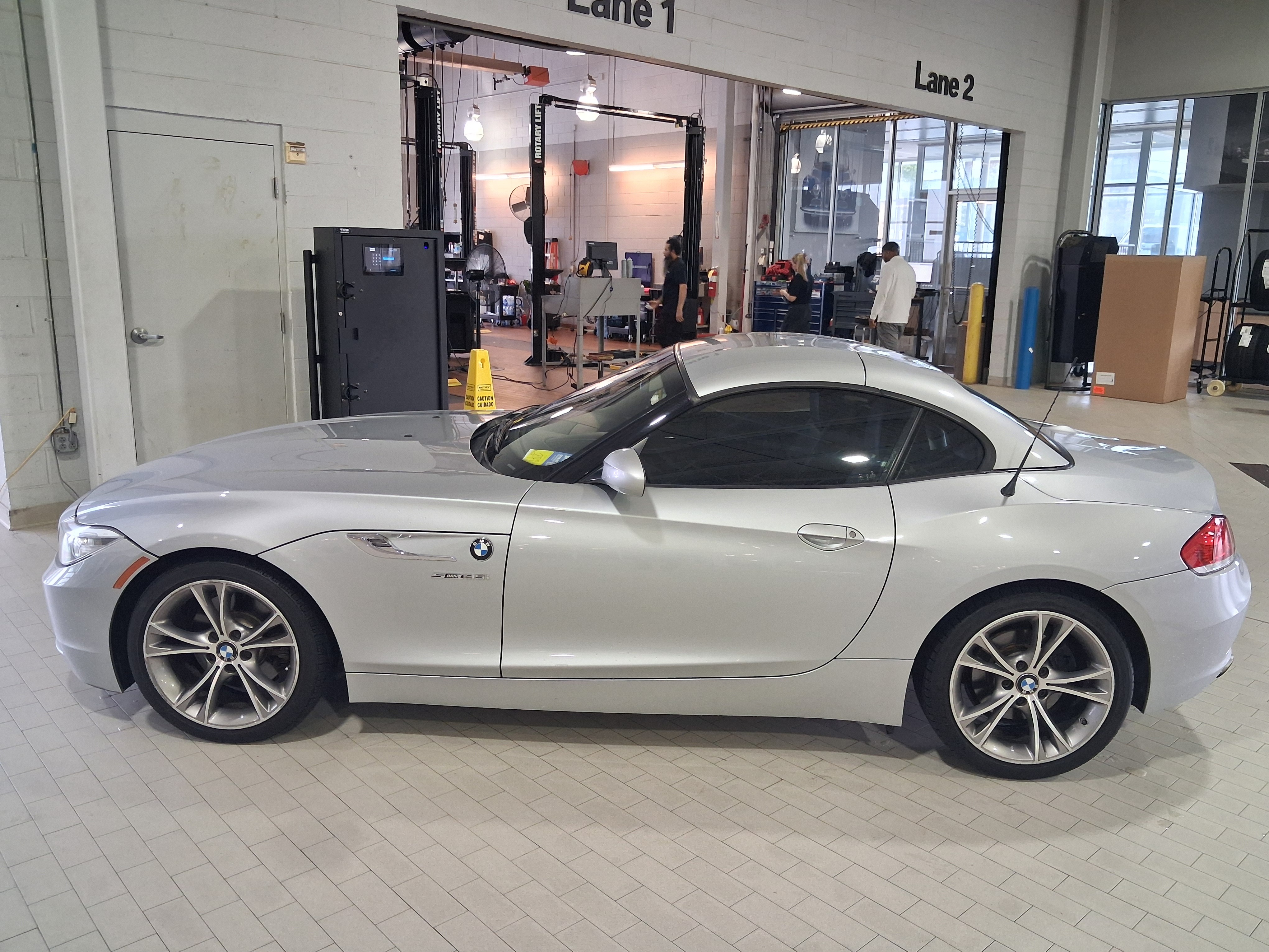 Used 2016 BMW Z4 sDrive35i RWD image 1
