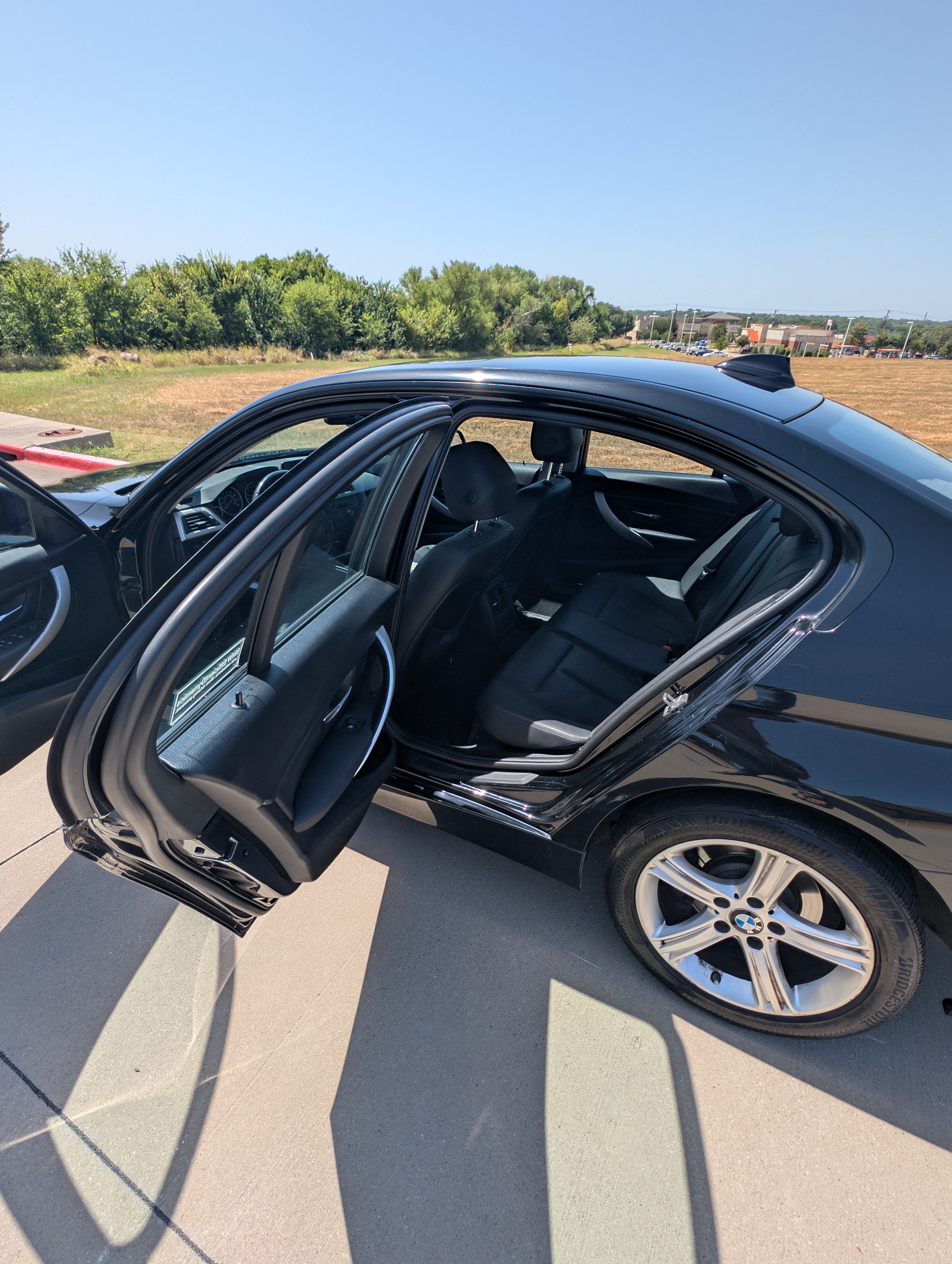 Used 2013 BMW 320i xDrive Sedan AWD/4WD image 8