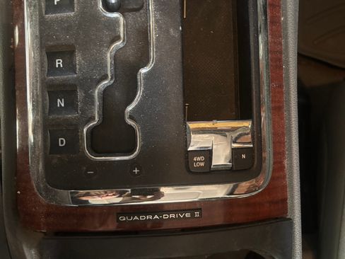 Used 2006 Jeep Grand Cherokee Limited image 15