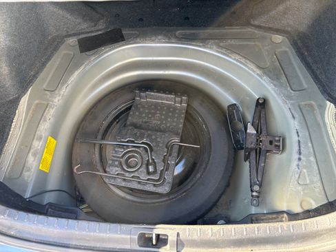 Used 2015 Toyota Corolla L image 13