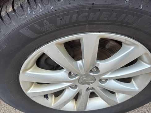 Used 2015 Chrysler Town & Country Limited Platinum w/ Trailer Tow Group FWD image 4