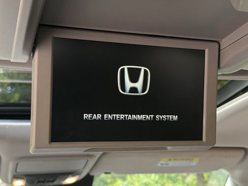 Used 2016 Honda Pilot Elite image 11