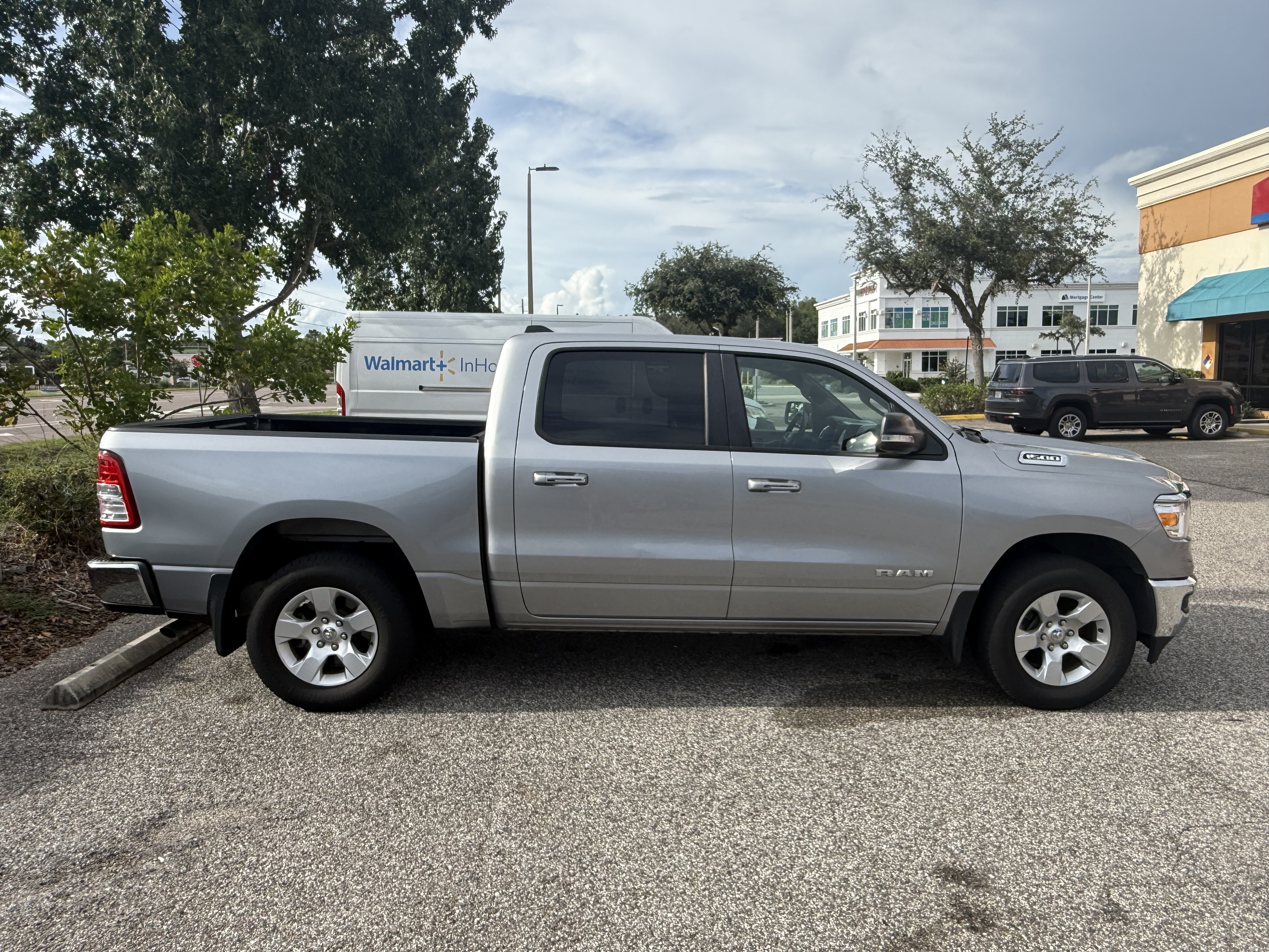 Used 2019 RAM 1500 Big Horn AWD/4WD image 12