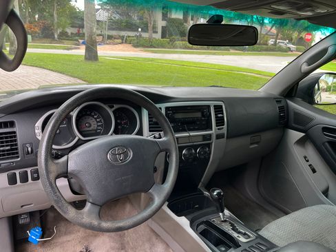 Used 2005 Toyota 4Runner Sport image 8