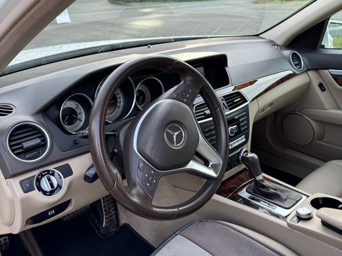 Used 2012 Mercedes-Benz C 250 Sedan image 8