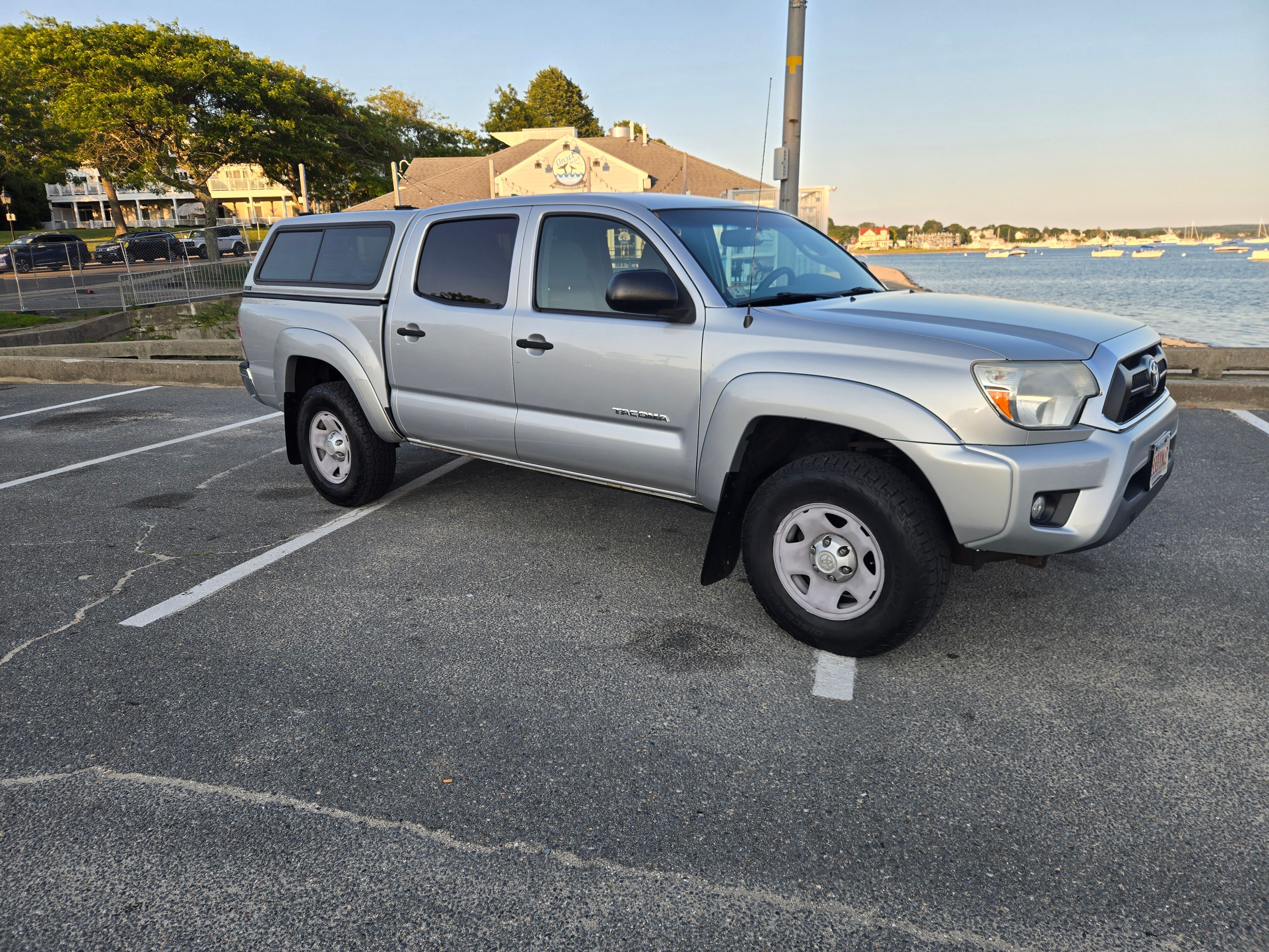Used 2012 Toyota Tacoma 4x4 Double Cab w/ SR5 Pkg image 6