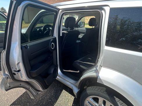 Used 2011 Dodge Nitro Heat image 9
