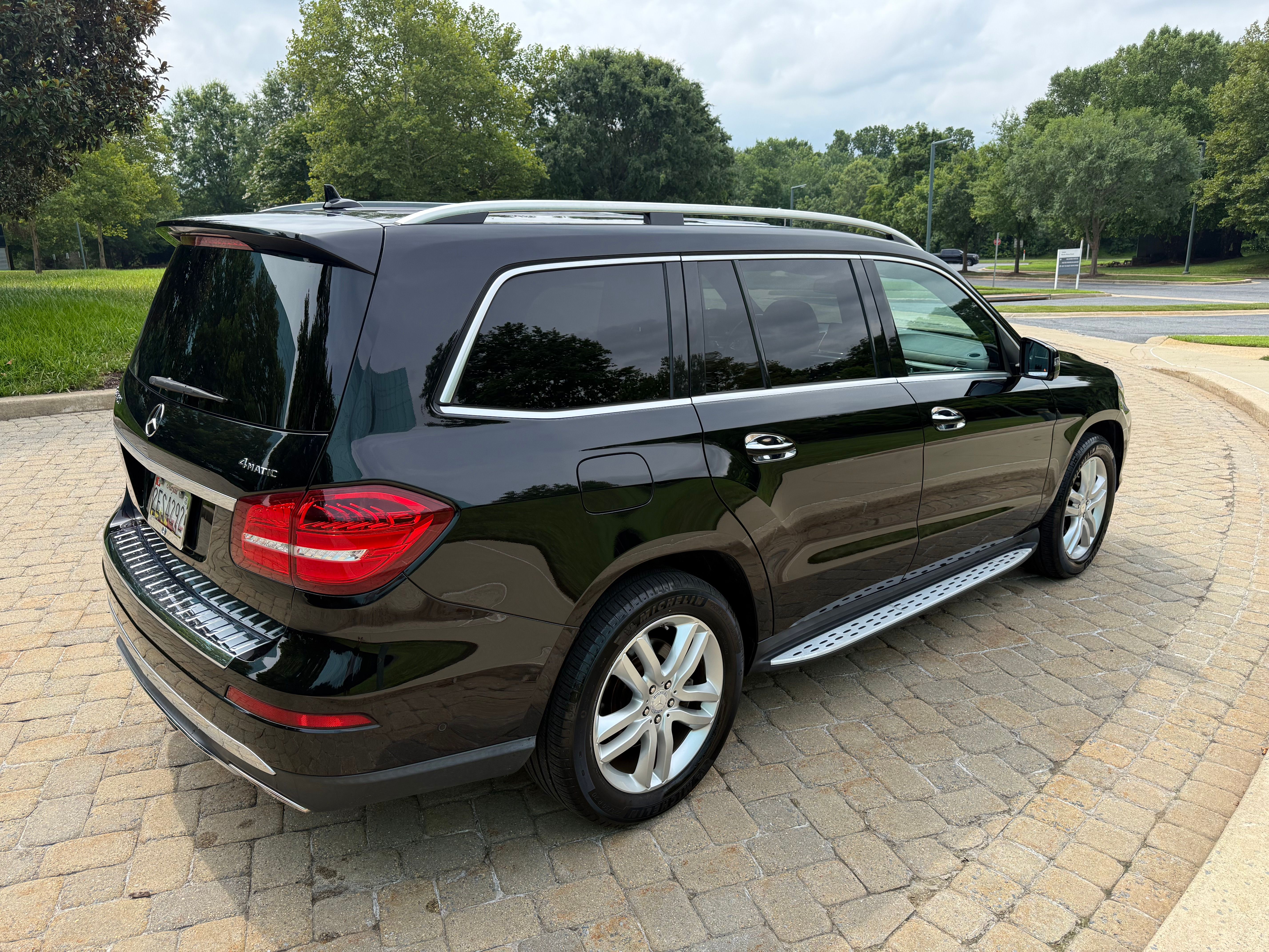 Used 2017 Mercedes-Benz GLS 450 4MATIC image 6