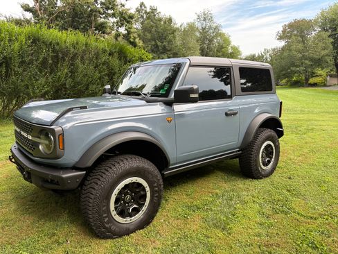 Used 2023 Ford Bronco Badlands w/ Sasquatch Package AWD/4WD image 1
