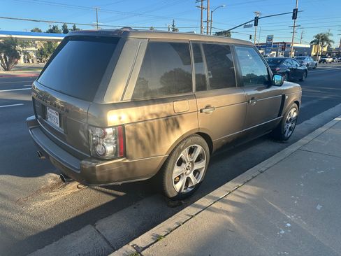 Used 2010 Land Rover Range Rover HSE AWD/4WD image 4