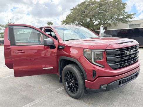 Used 2024 GMC Sierra 1500 Elevation RWD image 31