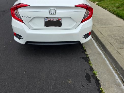 Used 2017 Honda Civic EX image 5