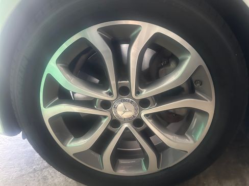 Used 2017 Mercedes-Benz C 300 Sedan image 4