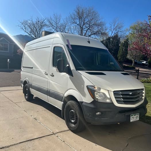 Used 2016 Freightliner Sprinter 2500 RWD image 1