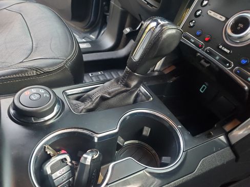 Used 2018 Ford Explorer Limited image 17