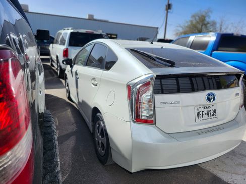 Used 2012 Toyota Prius Two image 8