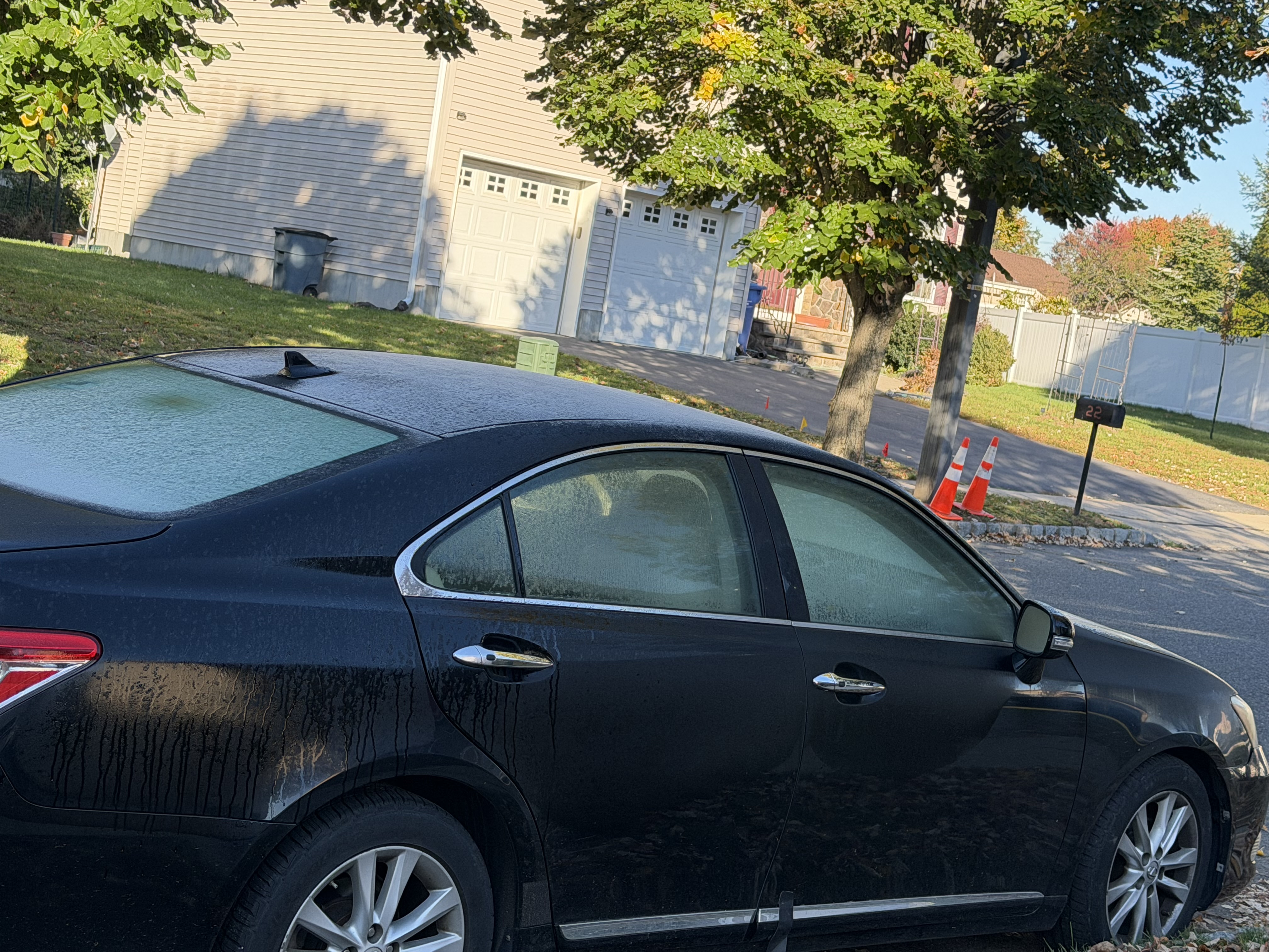 Used 2010 Lexus ES 350 FWD image 1