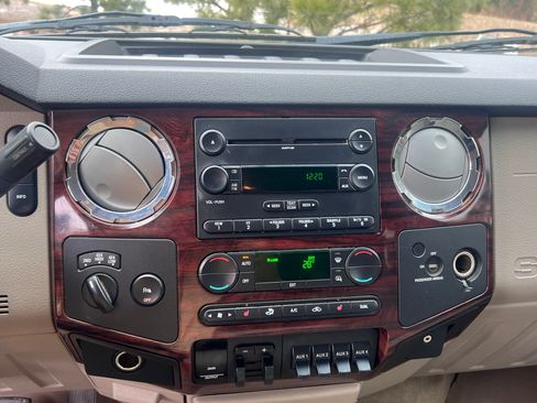 Used 2008 Ford F250 Lariat image 11