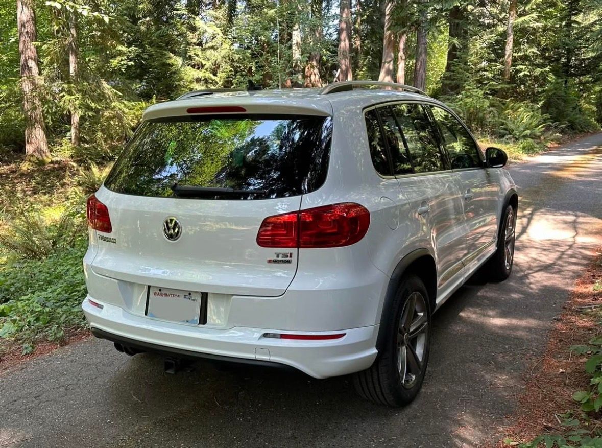 Used 2017 Volkswagen Tiguan Sport AWD/4WD image 4